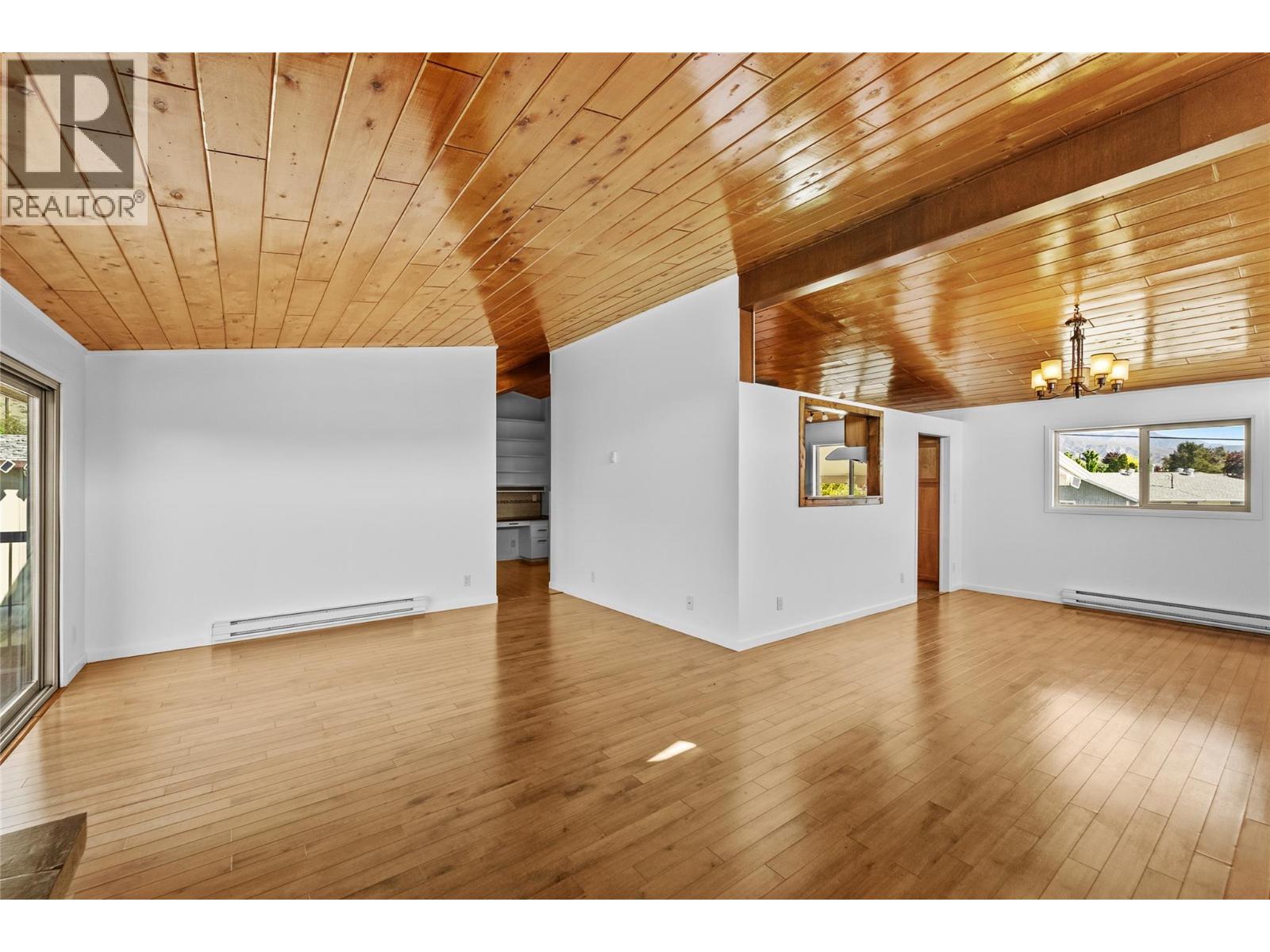 803 Cariboo Crescent - Image 10