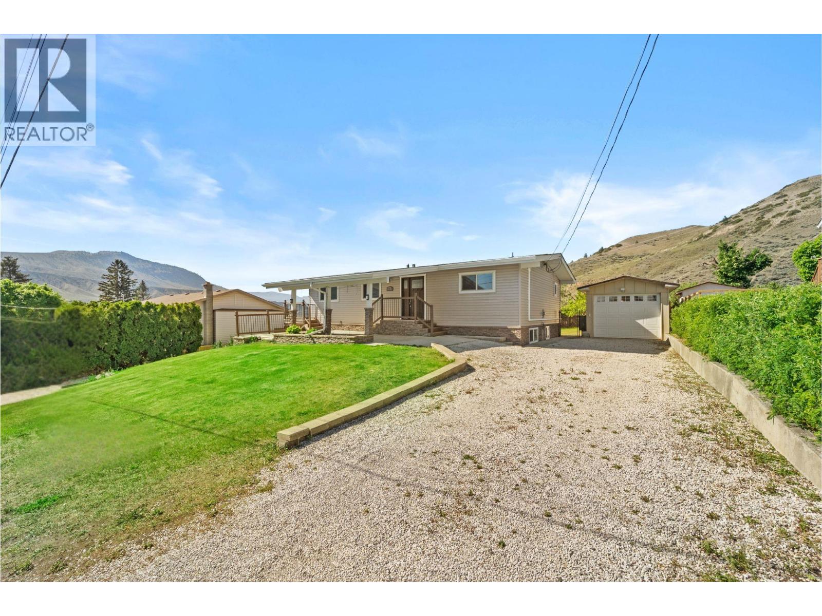 803 Cariboo Crescent - 36