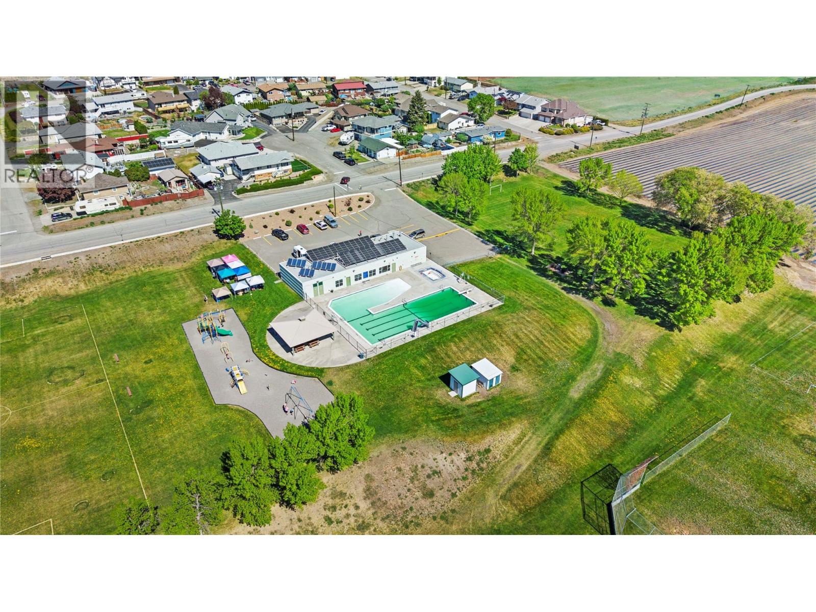 803 Cariboo Crescent - 55