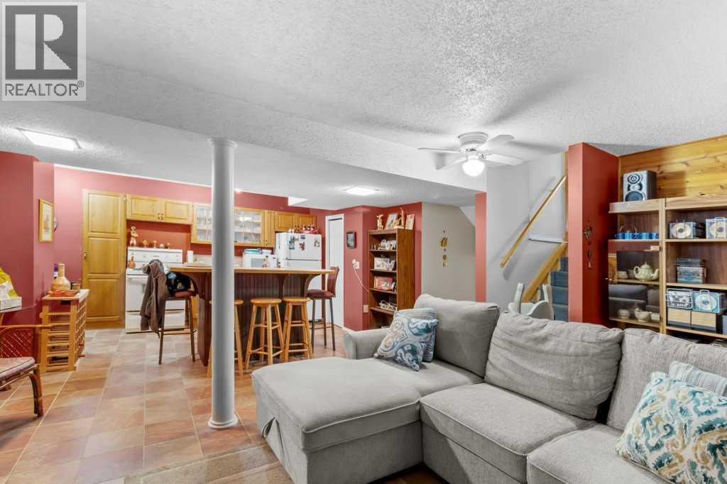 Listing photo – 46 Meadowview Close, Sylvan Lake