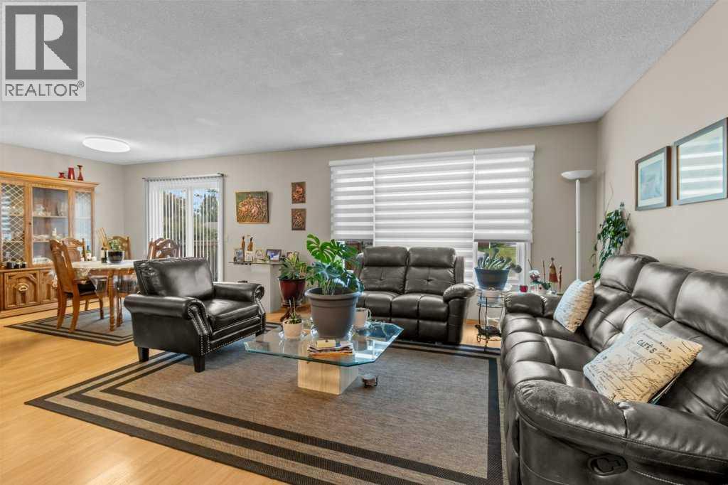 Listing photo – 46 Meadowview Close, Sylvan Lake