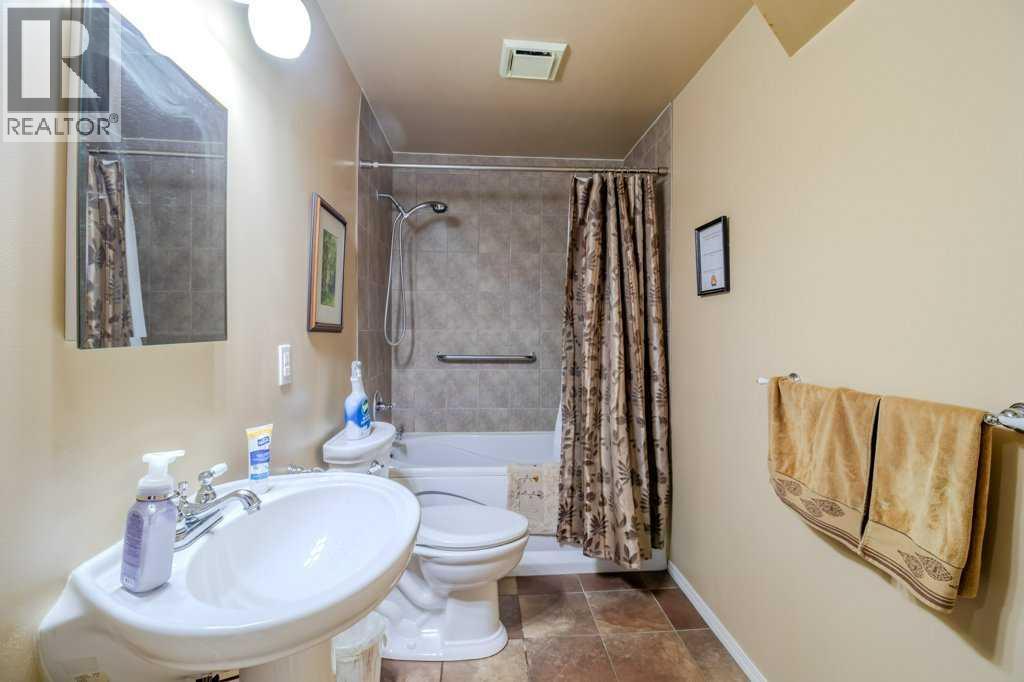 Listing photo – 46 Meadowview Close, Sylvan Lake