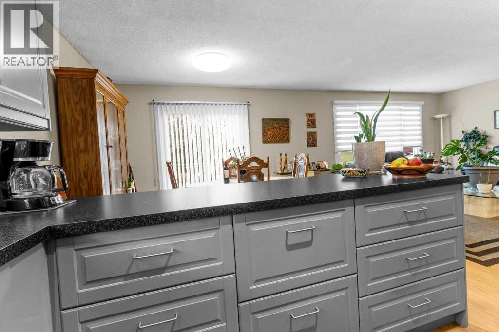 Listing photo – 46 Meadowview Close, Sylvan Lake