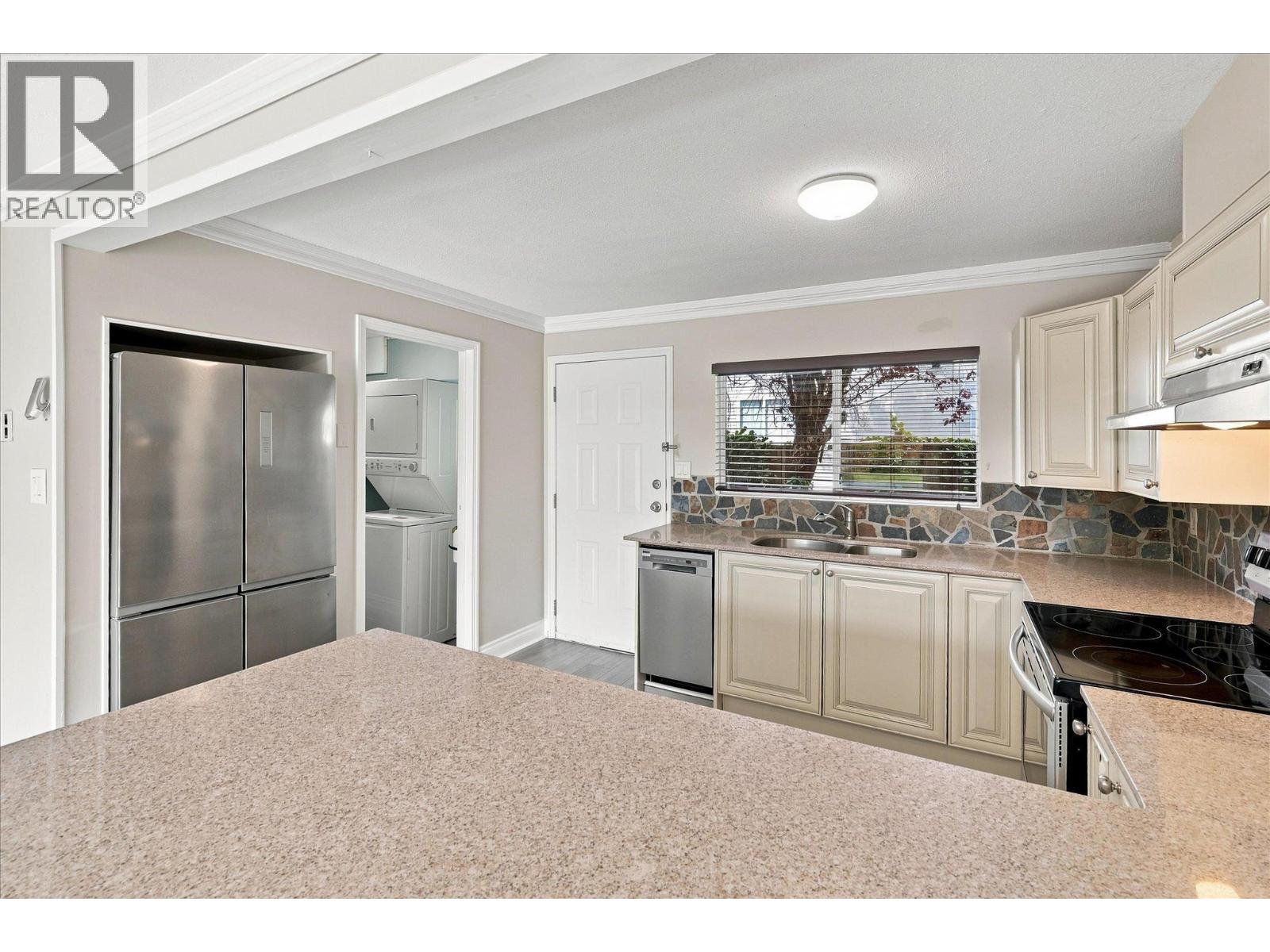 2 40327 DIAMOND HEAD ROAD, Squamish — photo 3