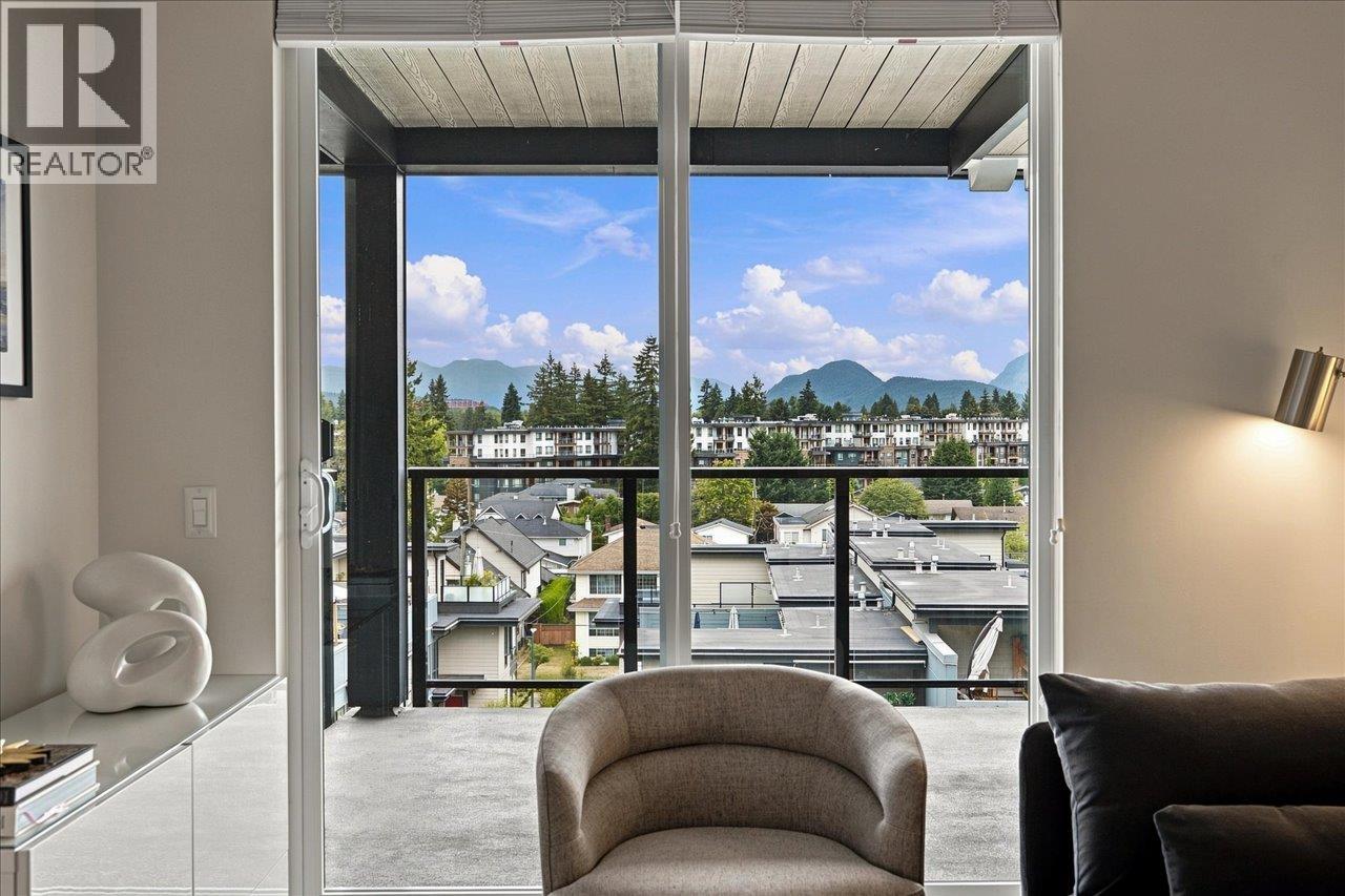 601 707 COMO LAKE AVENUE, Coquitlam