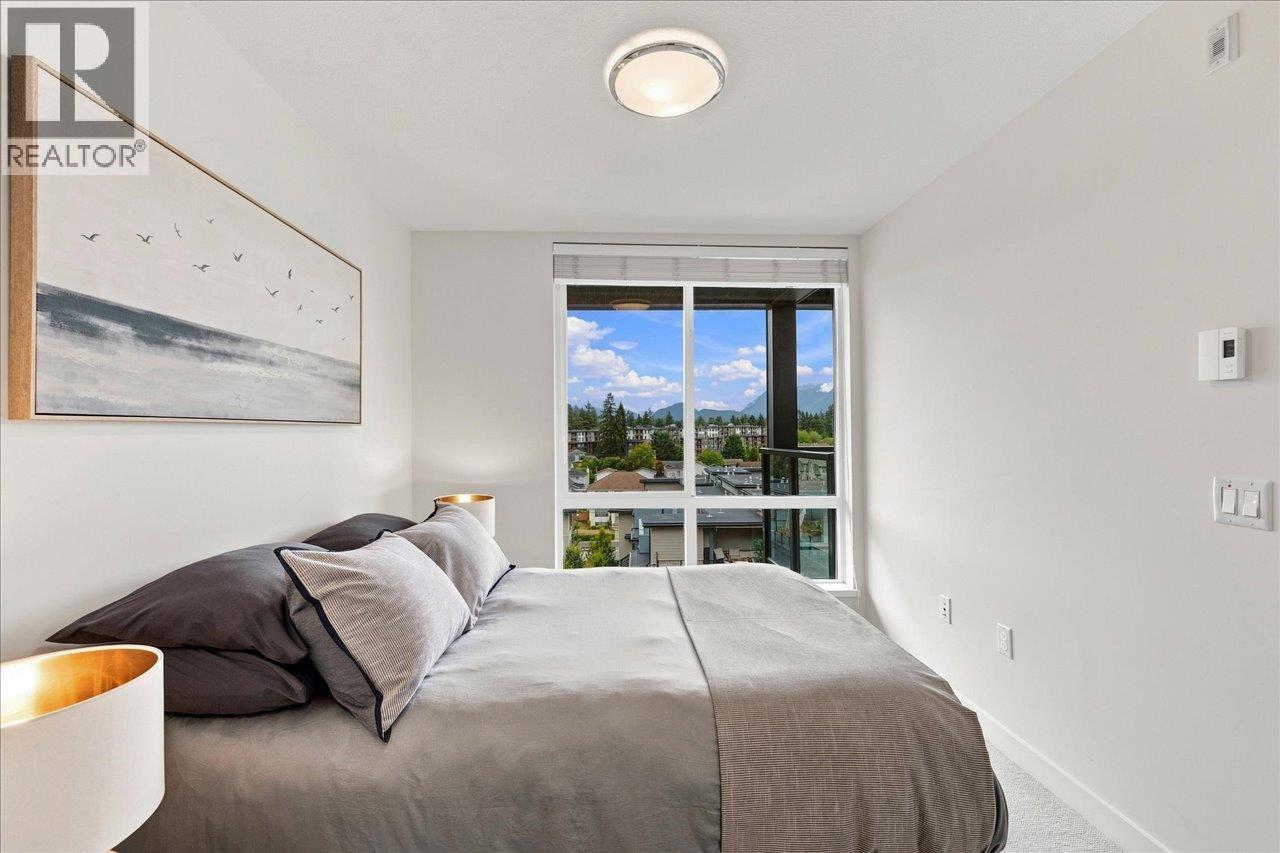 601 707 COMO LAKE AVENUE, Coquitlam