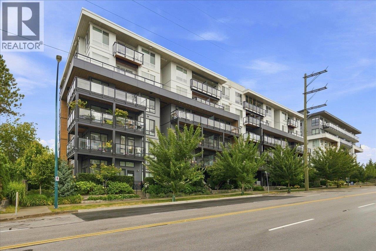 601 707 COMO LAKE AVENUE, Coquitlam