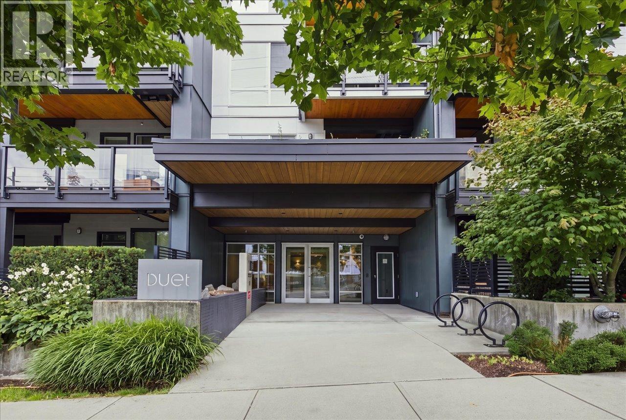601 707 COMO LAKE AVENUE, Coquitlam