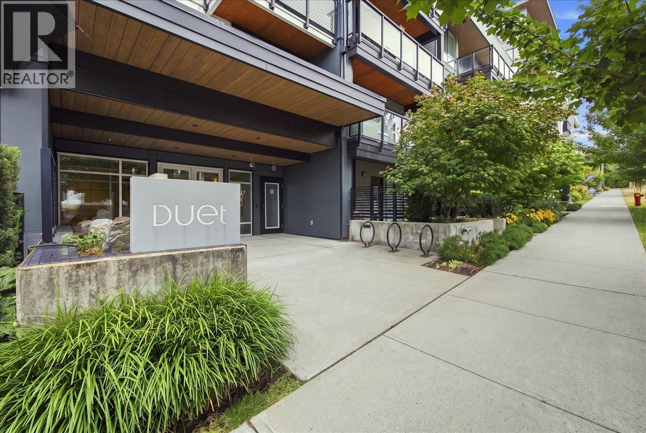 601 707 COMO LAKE AVENUE, Coquitlam