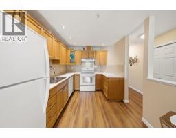 304 48 Richmond Street, New Westminster, BC V3L5P4 Photo 12