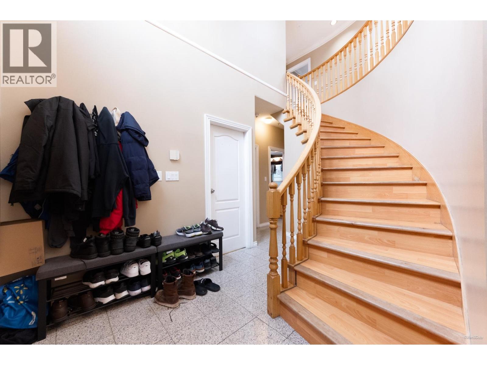 3207 VIMY CRESCENT, Vancouver — photo 3
