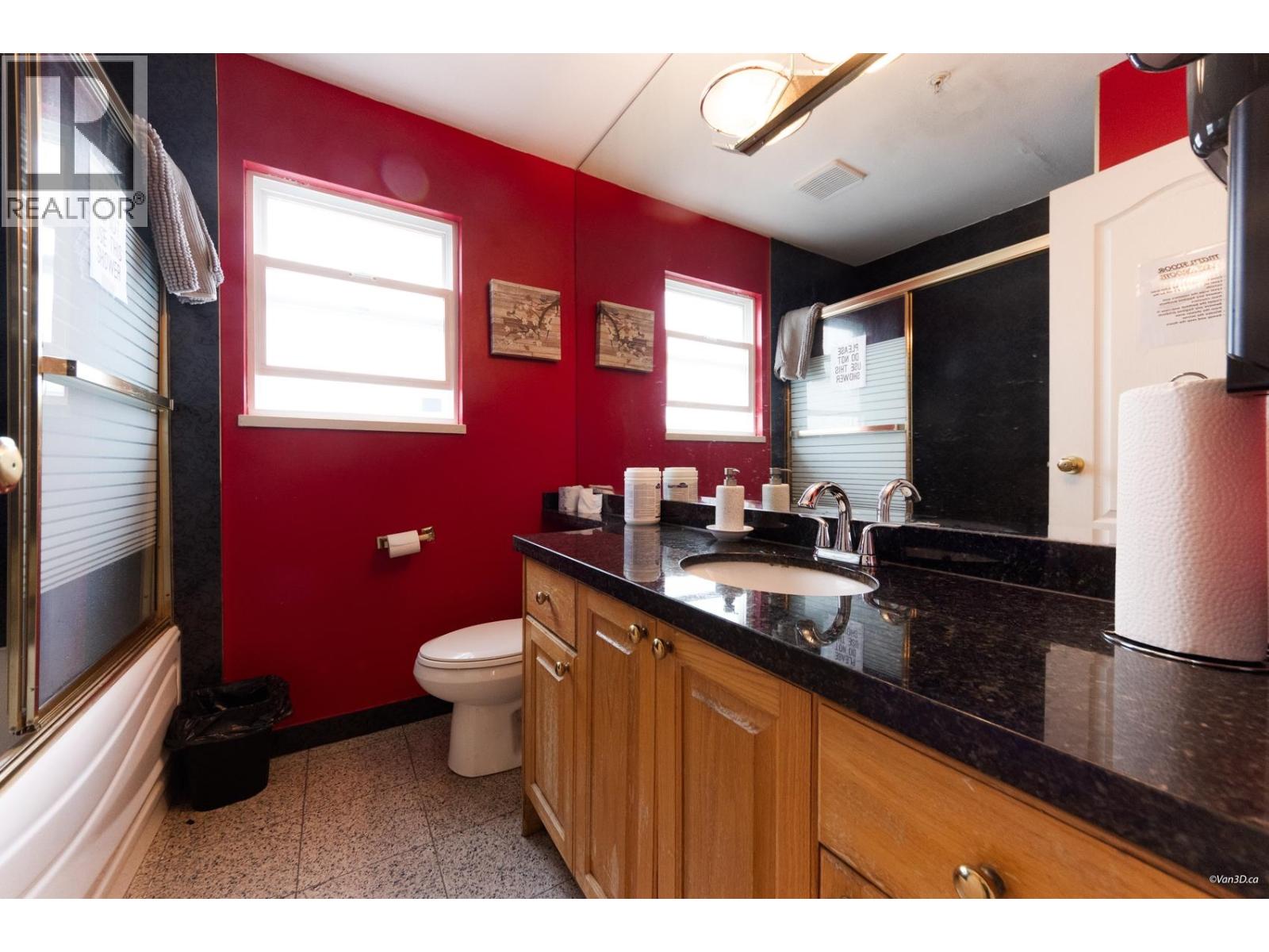 3207 VIMY CRESCENT, Vancouver — photo 9