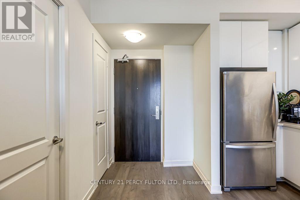 #1110 38 ANNIE CRAIG DRIVE - 4
