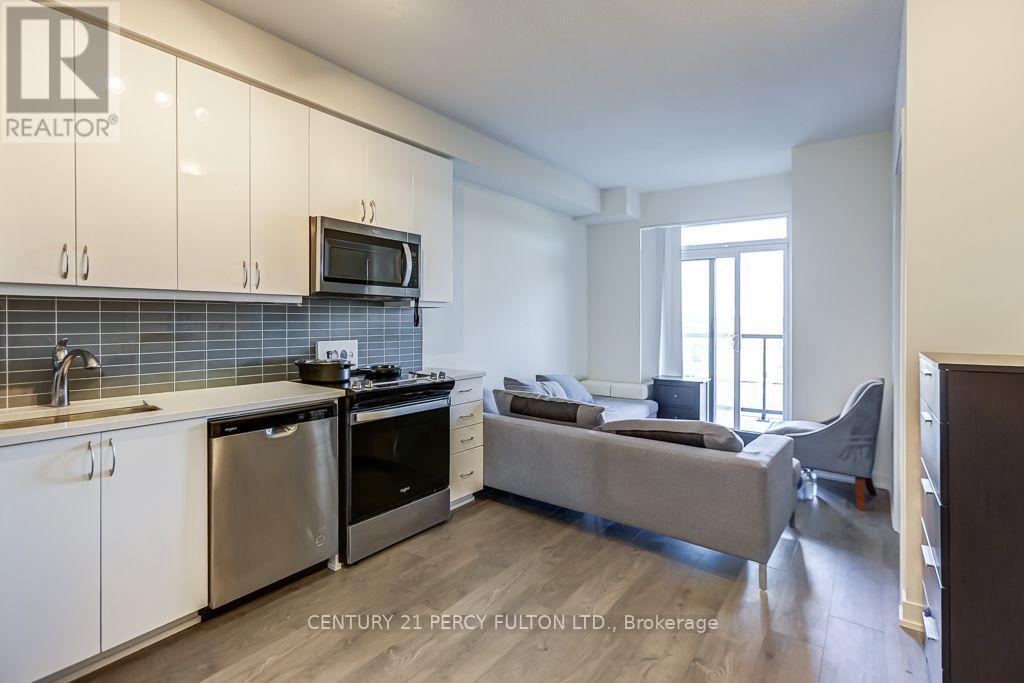 #1110 38 ANNIE CRAIG DRIVE - 5