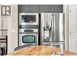 Family room - 715 Bellmont Court, Saskatoon, SK S7V1K7 Photo 11