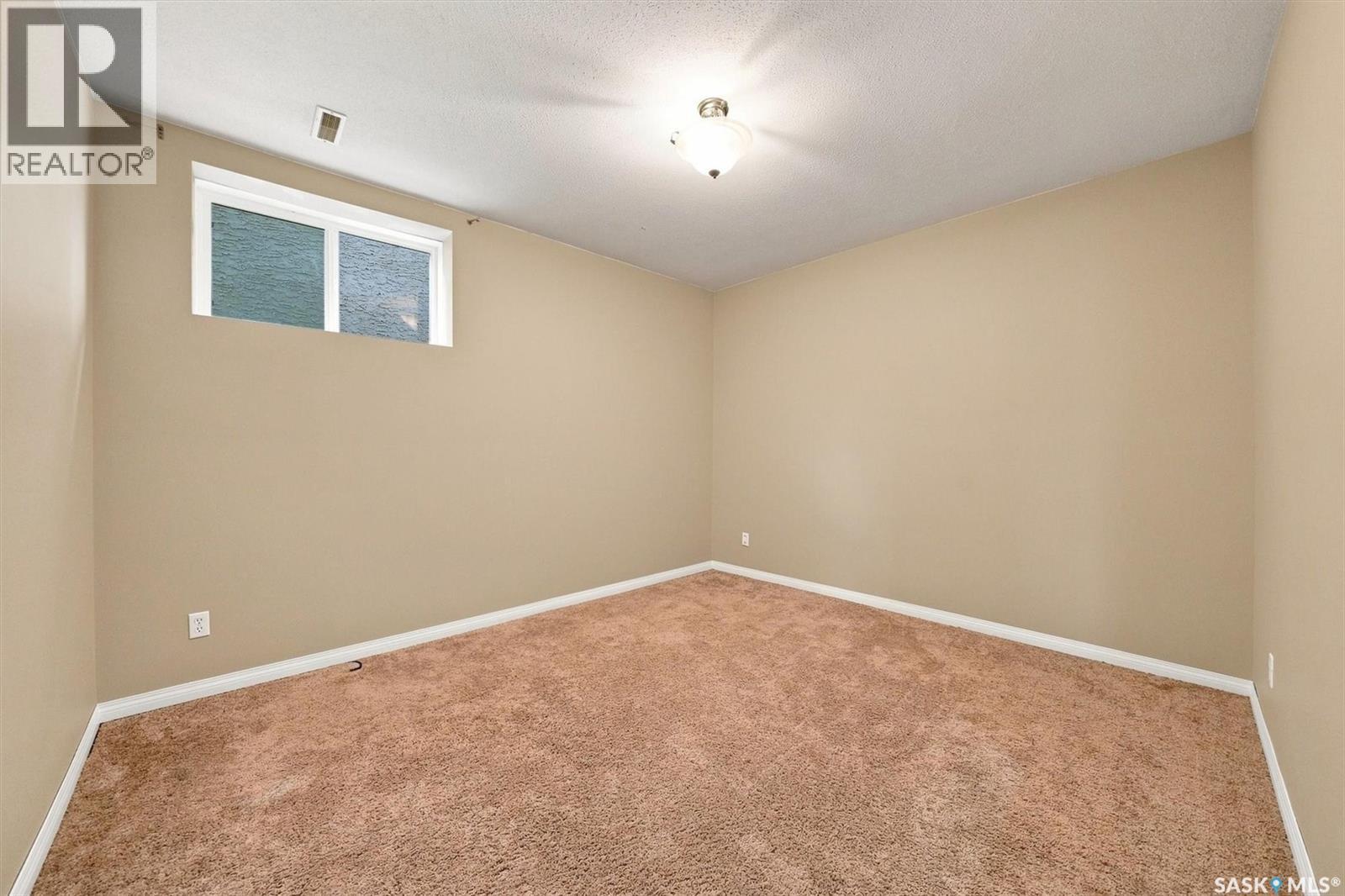 715 Bellmont COURT, Saskatoon — photo 35