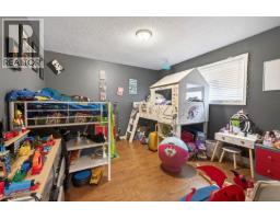1050 Scott Drive, Clearwater, BC V0E1N2 Photo 16