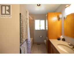 6230 Storey's Beach Rd, Port Hardy, BC V0N2P0 Photo 37