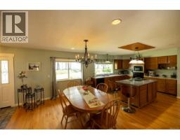 6230 Storey's Beach Rd, Port Hardy, BC V0N2P0 Photo 23