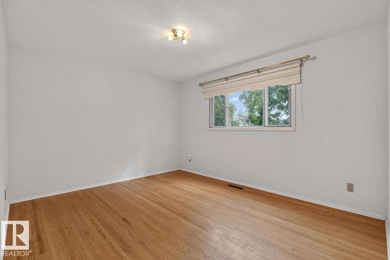 12424 77 ST NW - Image 19