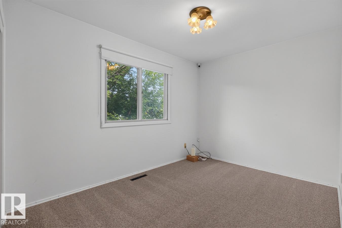 12424 77 ST NW - Image 21