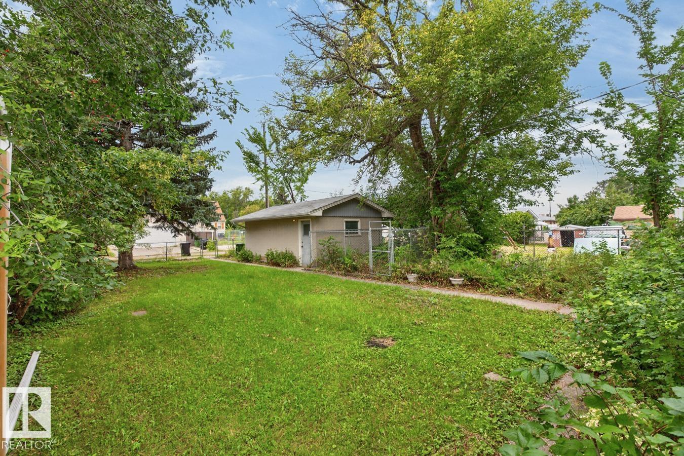 12424 77 ST NW - Image 35