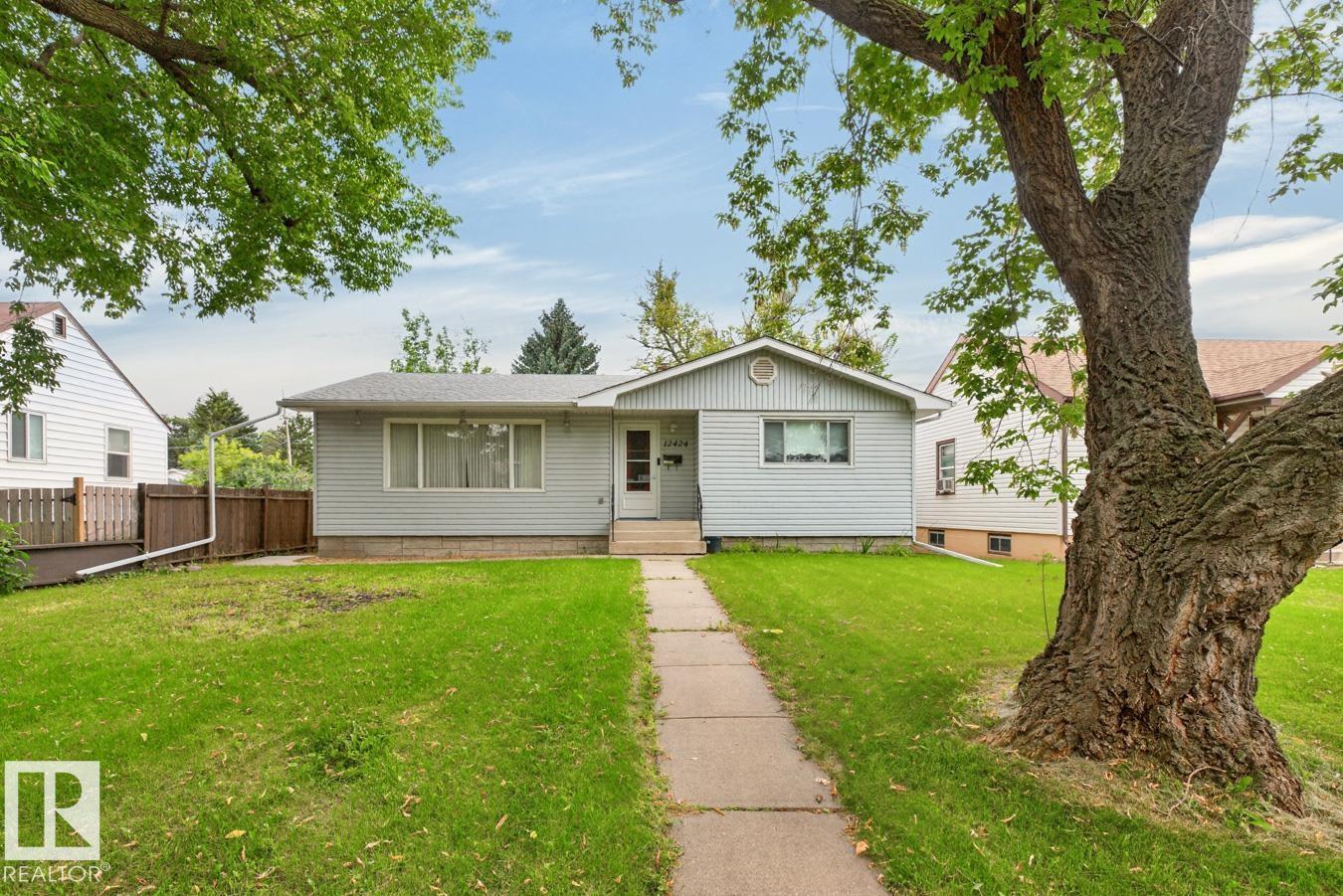 12424 77 ST NW - 4