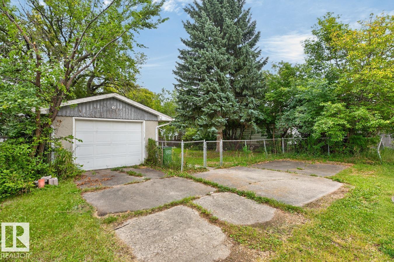 12424 77 ST NW - 40
