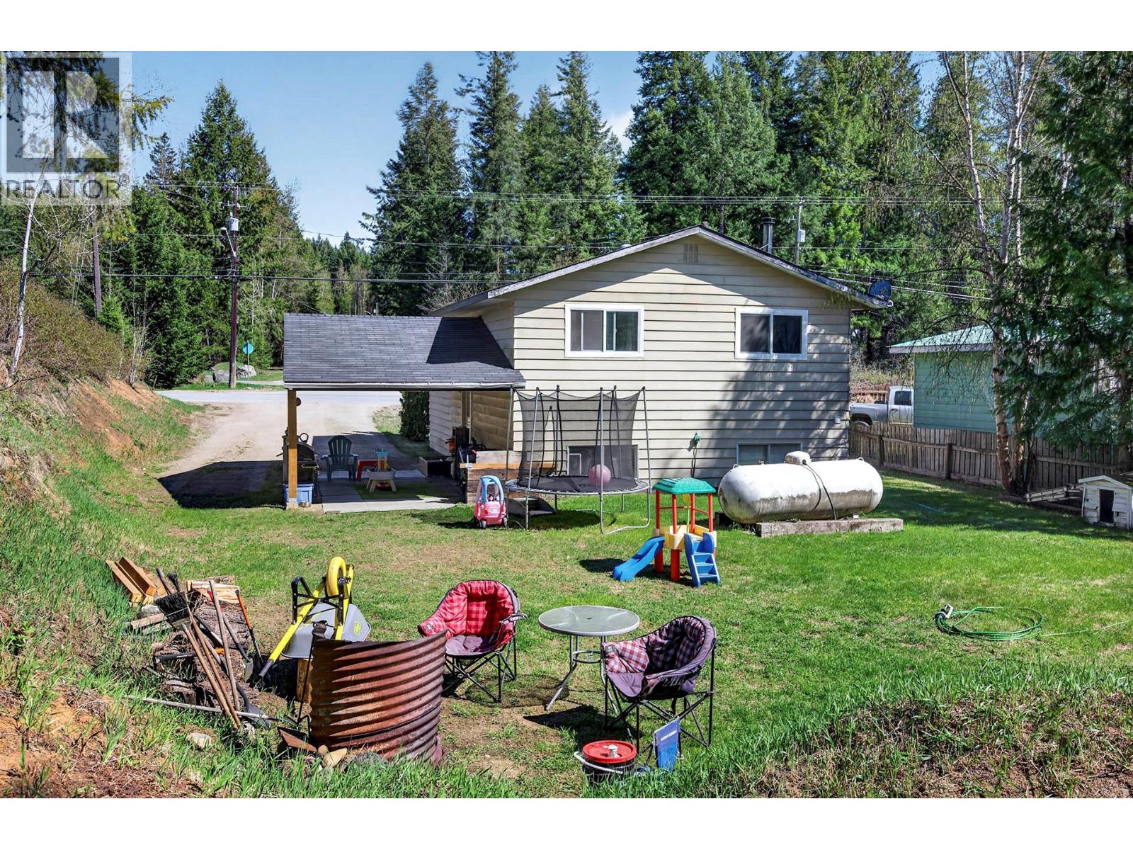 509 Clearwater Valley Road, Clearwater