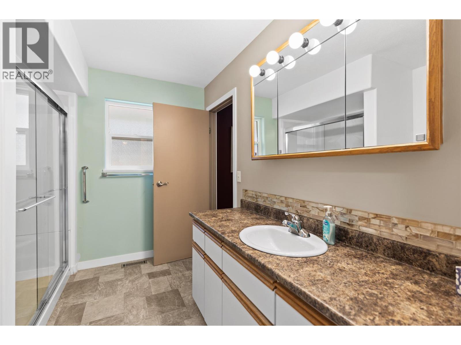 325 Wyndhaven Drive, Clearwater