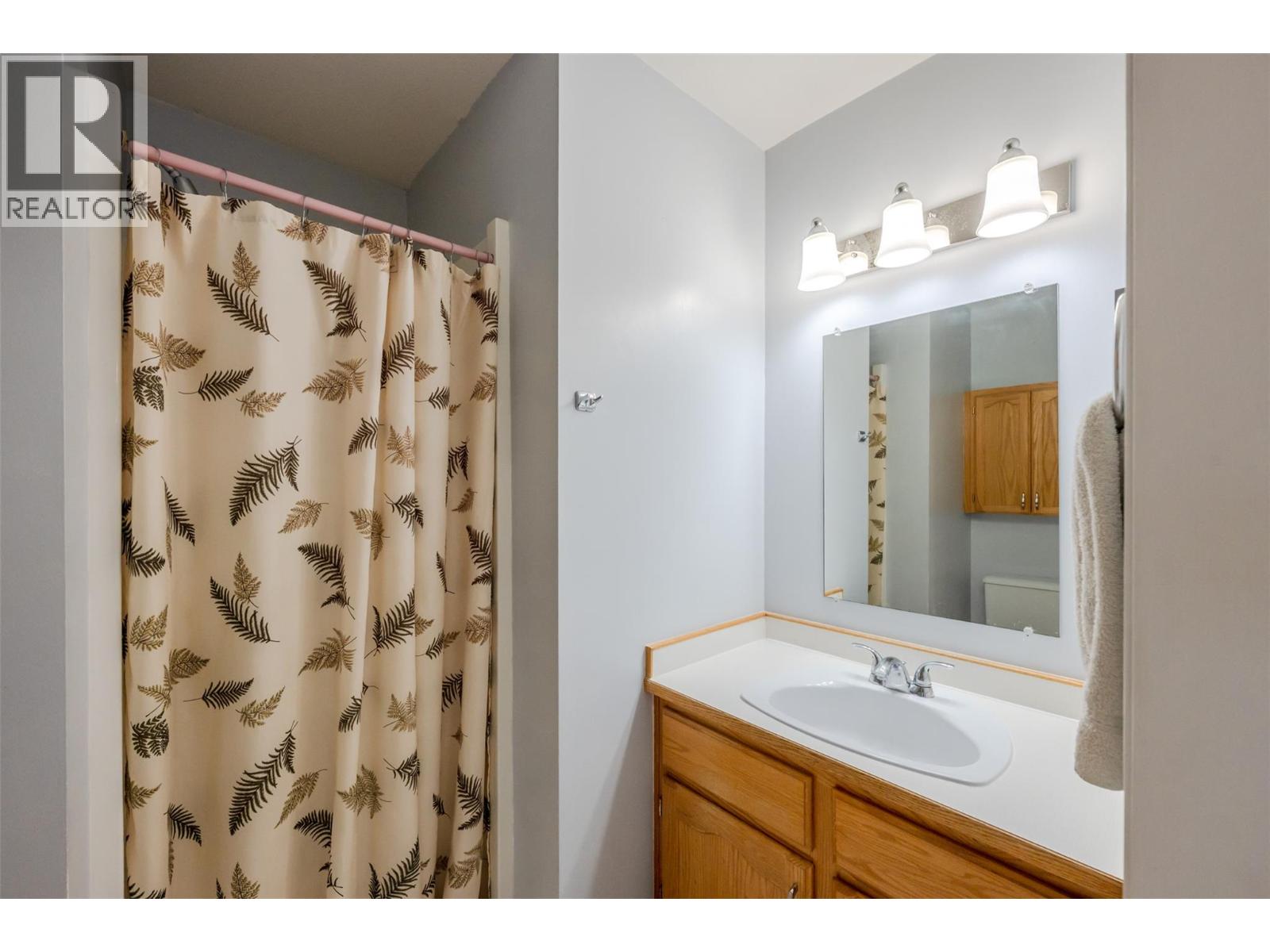980 CEDAR Street Unit# 5, Okanagan Falls