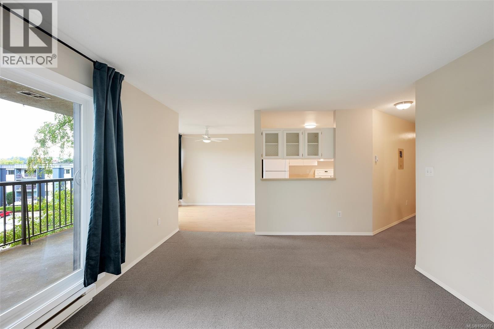 201 4030 Quadra Street, Saanich