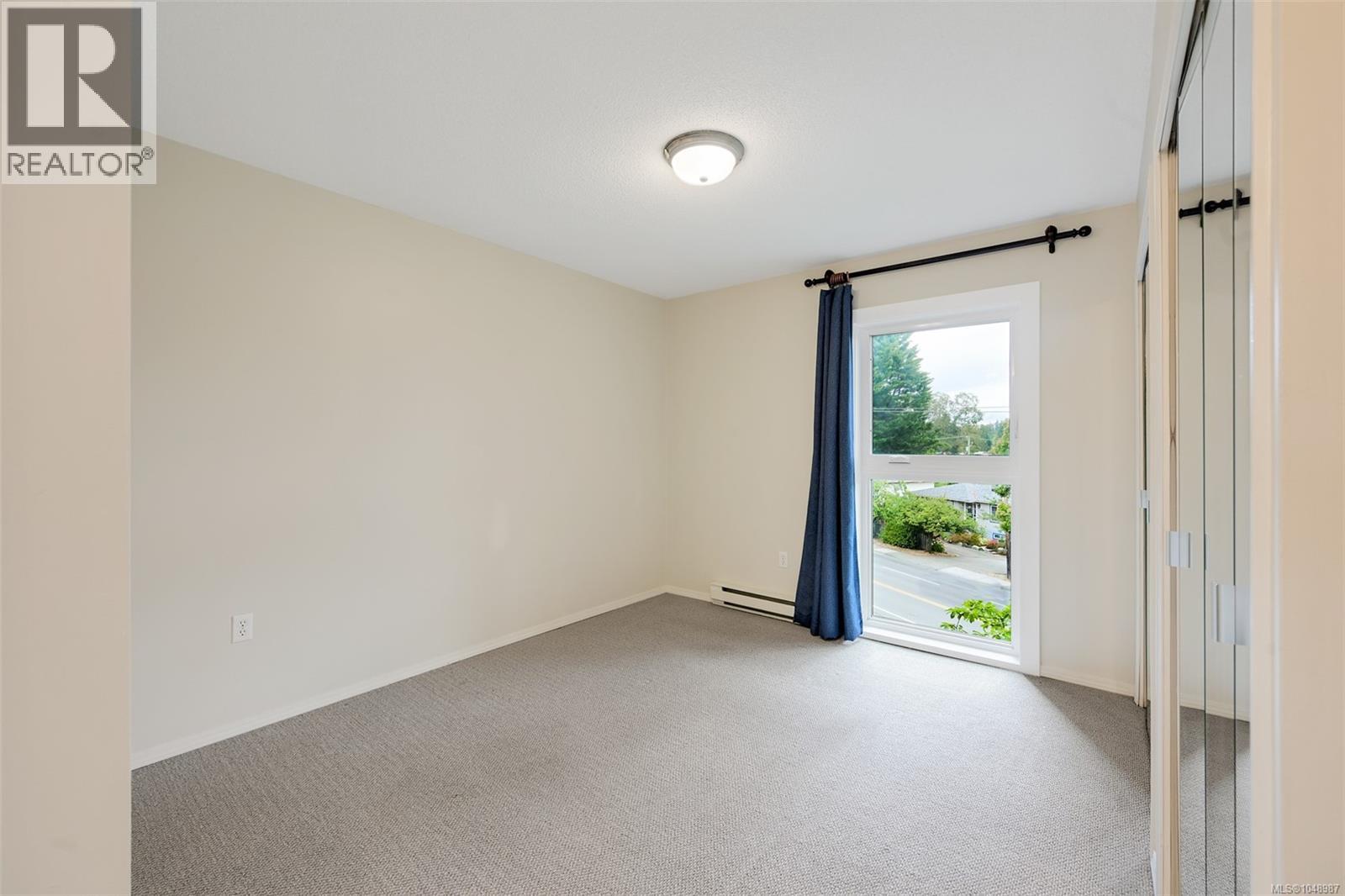 201 4030 Quadra Street, Saanich