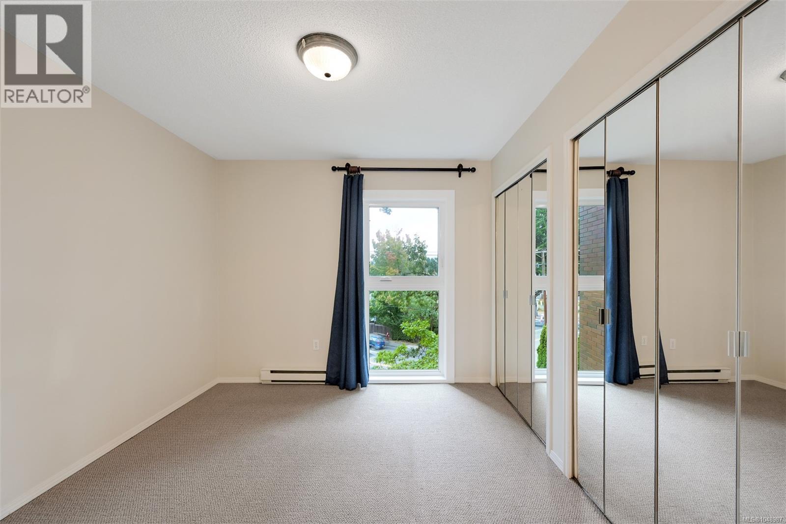 201 4030 Quadra Street, Saanich