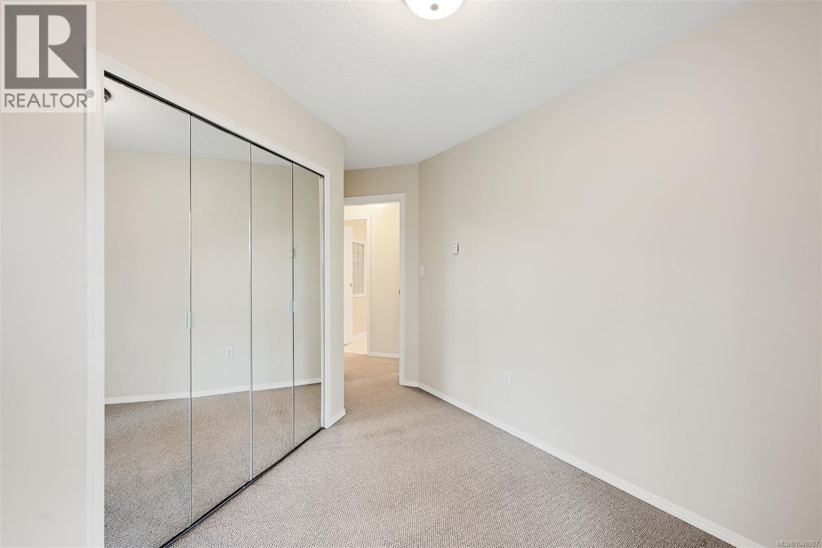 201 4030 Quadra Street, Saanich