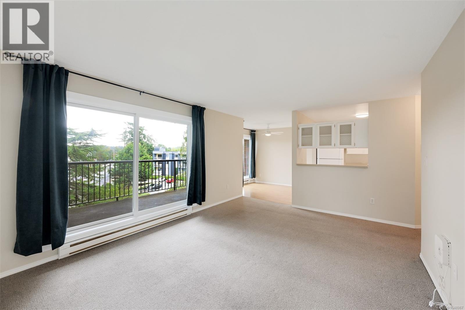 201 4030 Quadra Street, Saanich