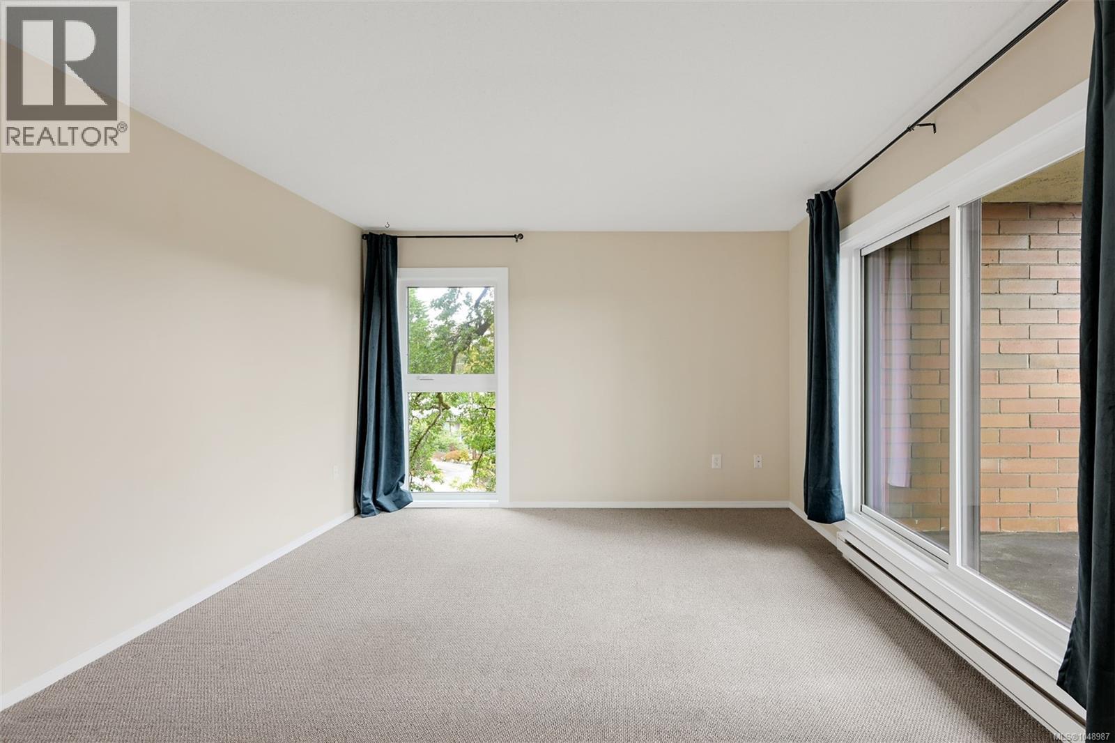 201 4030 Quadra Street, Saanich