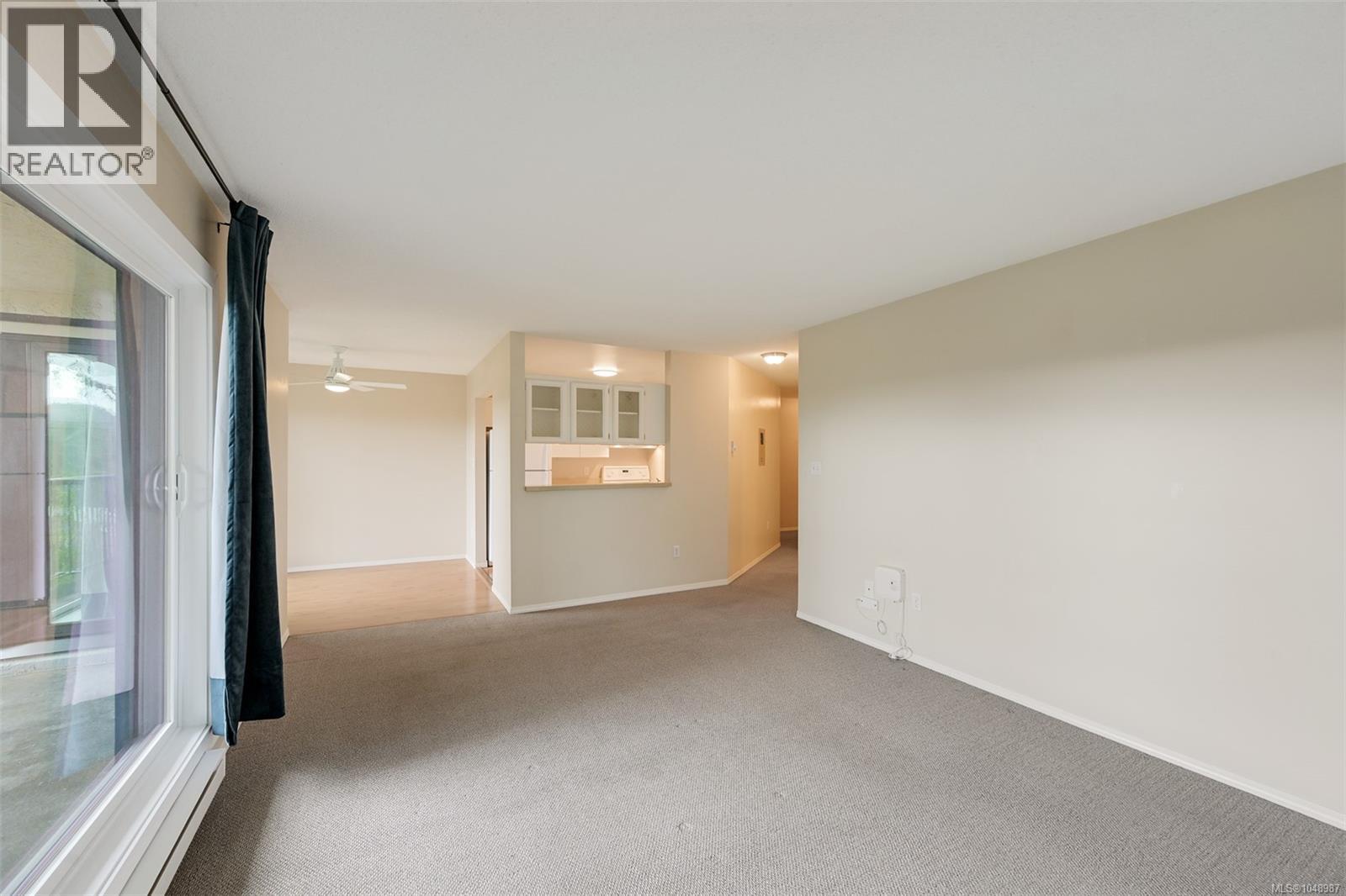 201 4030 Quadra Street, Saanich