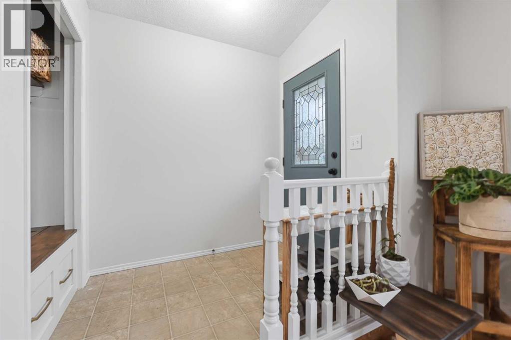 Listing photo – 37 Sunrise Crescent, Blackfalds