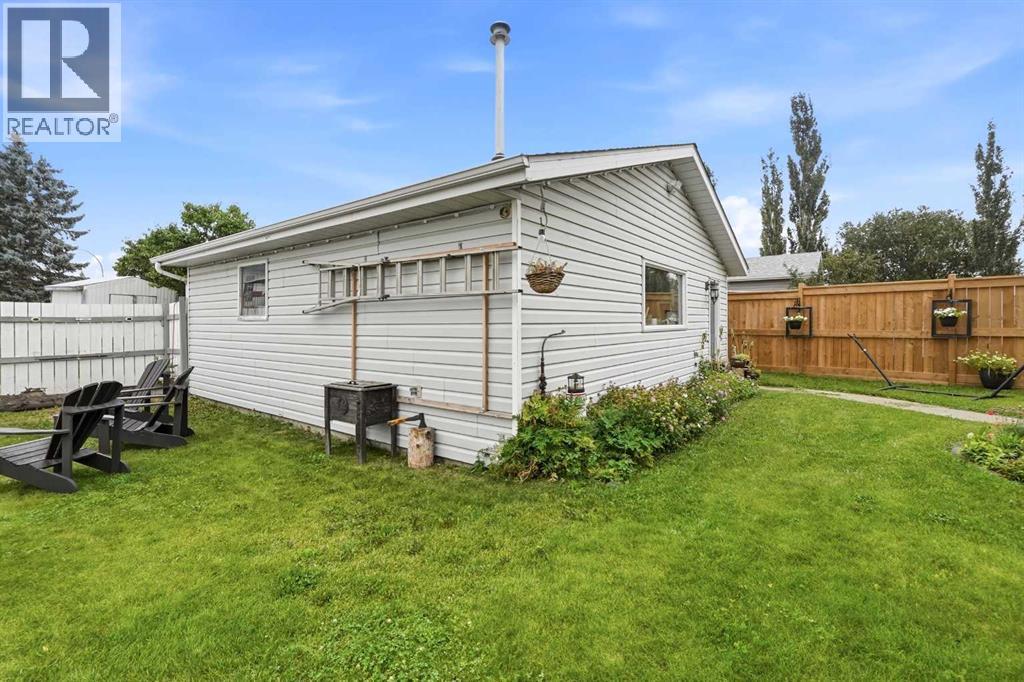 Listing photo – 37 Sunrise Crescent, Blackfalds