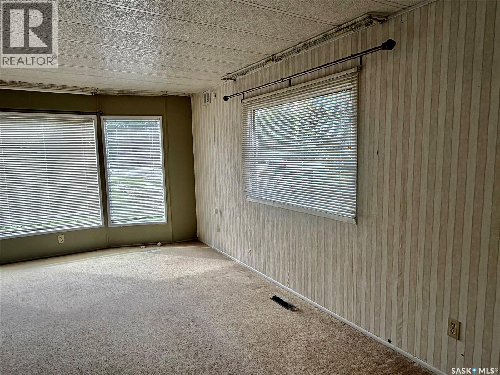 220 Wright ROAD, Moosomin — photo 4