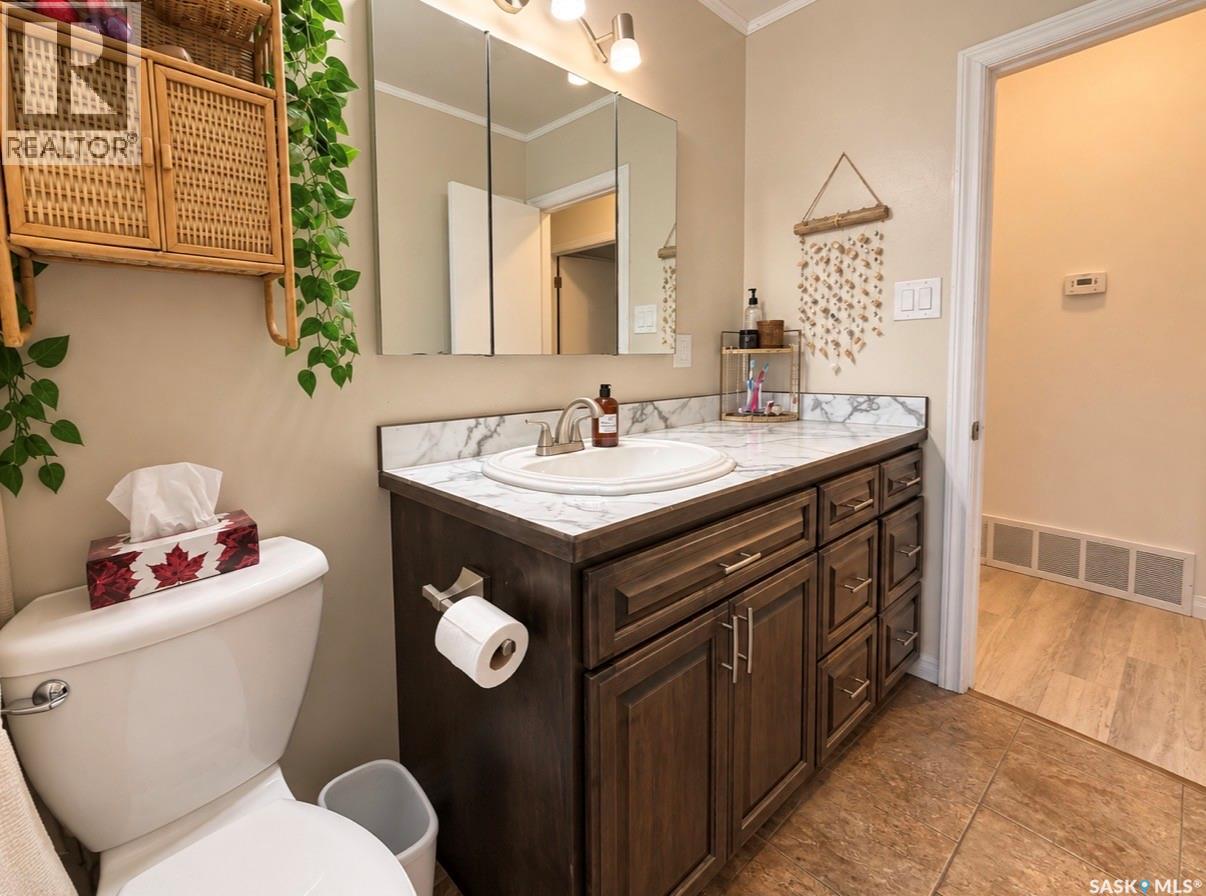 270 Conlin DRIVE - 17