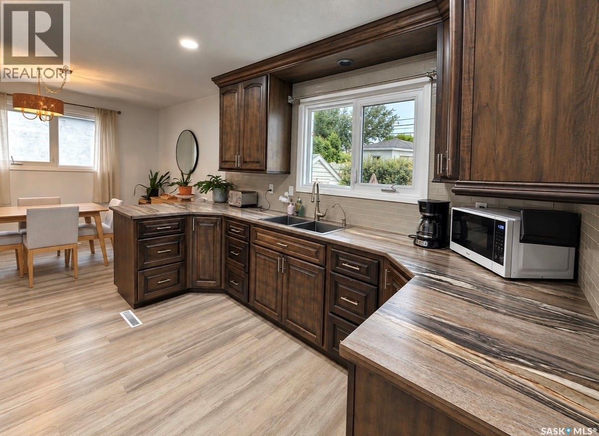 270 Conlin DRIVE - 7