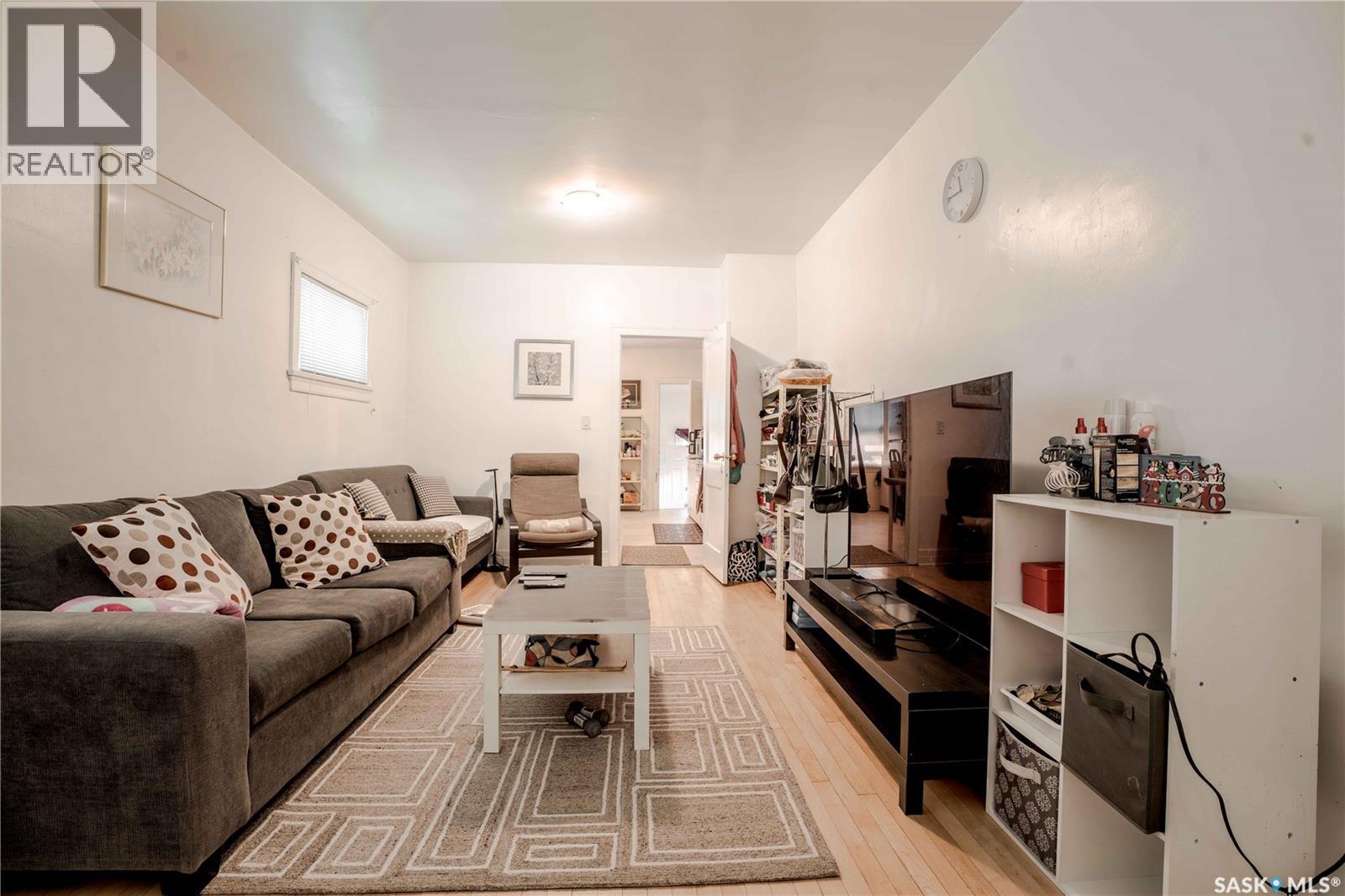 1903 Toronto STREET - 3