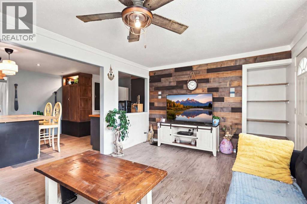 Listing photo – 4625 47 Street, Sylvan Lake