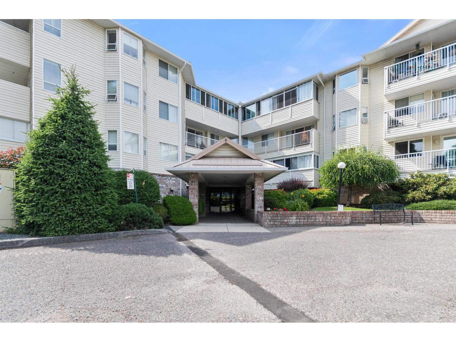 202 8725 ELM DRIVE, Chilliwack Proper South, Chilliwack
