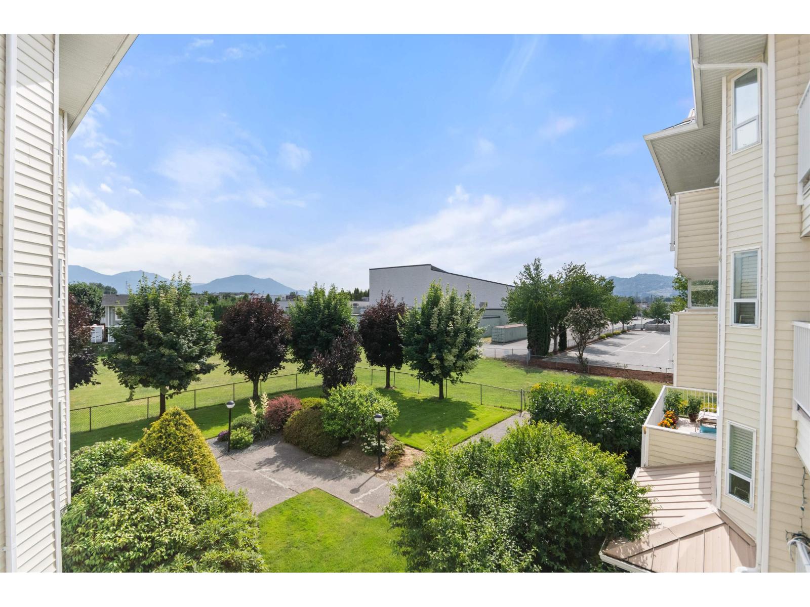 202 8725 ELM DRIVE, Chilliwack Proper South, Chilliwack