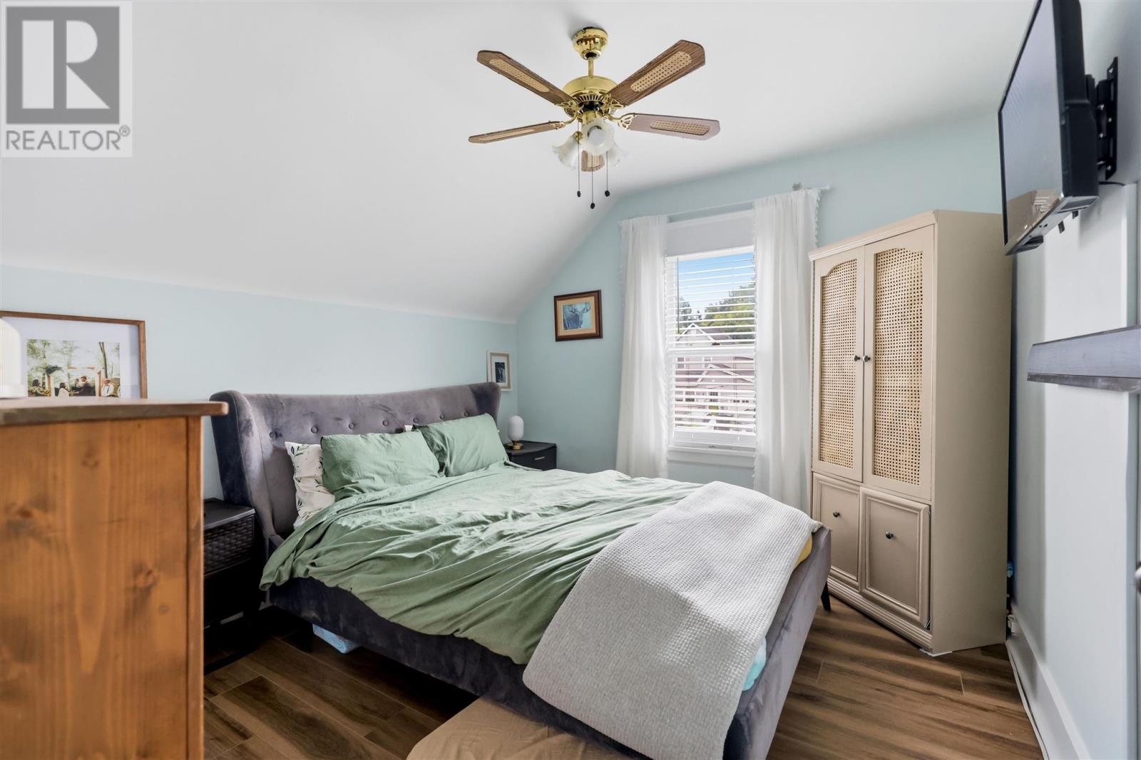 345 Wilson ST - Image 14