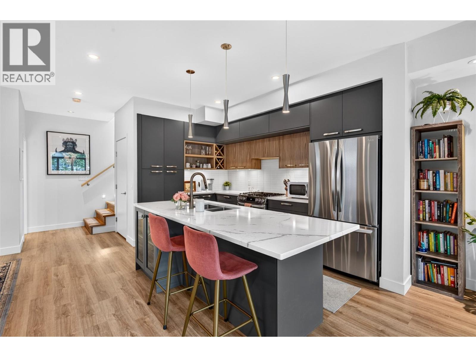 #4 845 Lawson Avenue - 7