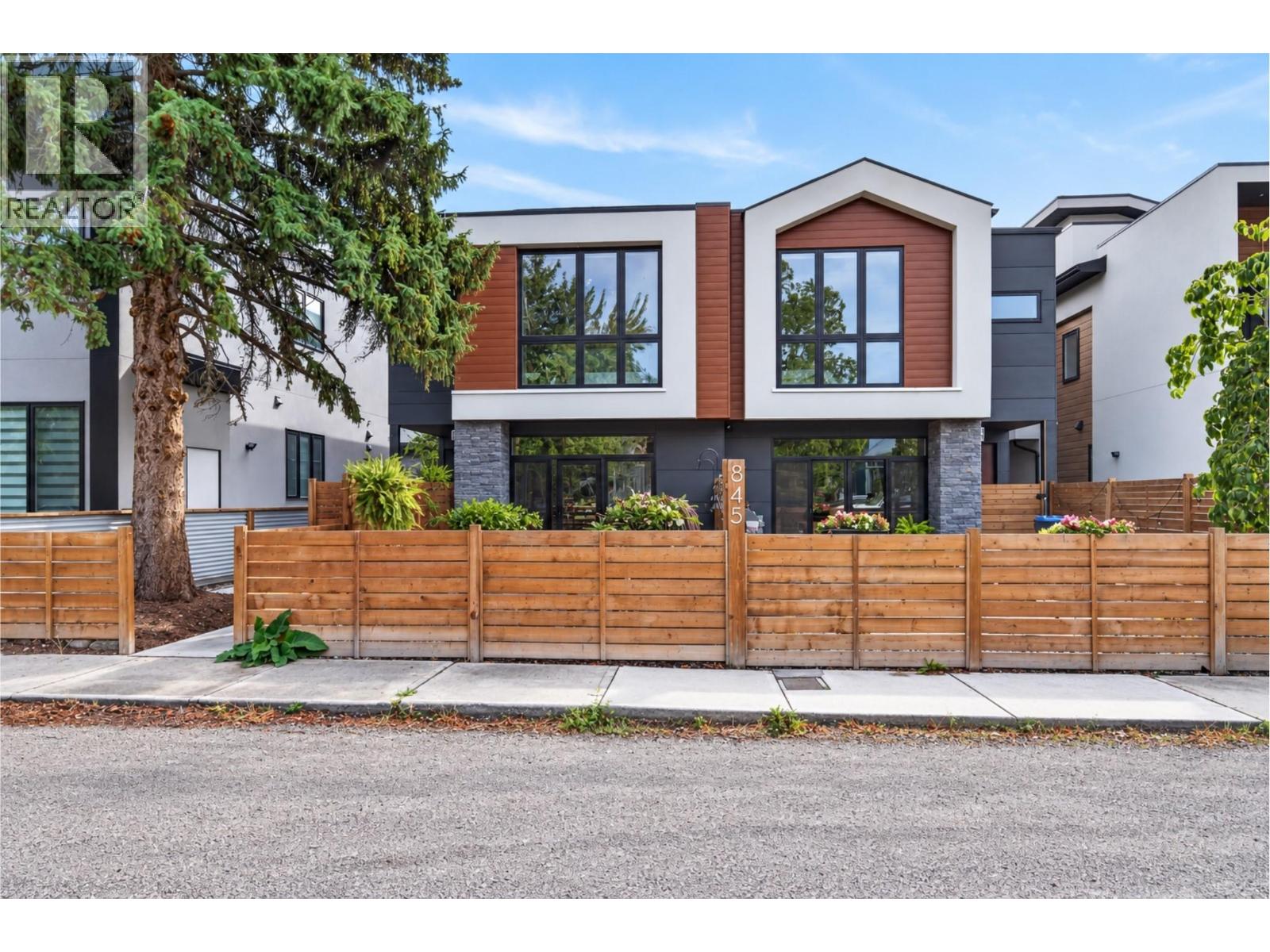 4 845 Lawson Avenue, Kelowna